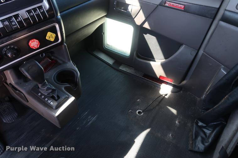 image for item DD1630 2009 Kenworth T660 semi truck