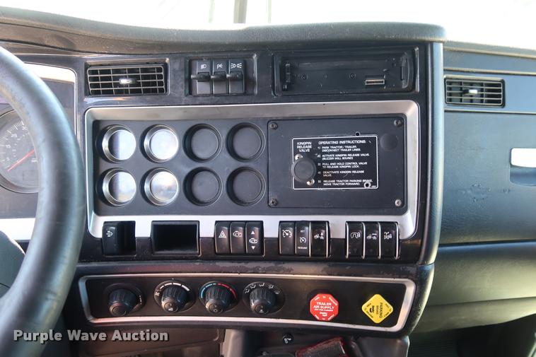 image for item DD1630 2009 Kenworth T660 semi truck