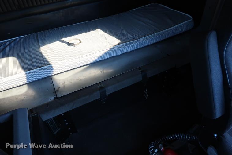 image for item DD1630 2009 Kenworth T660 semi truck