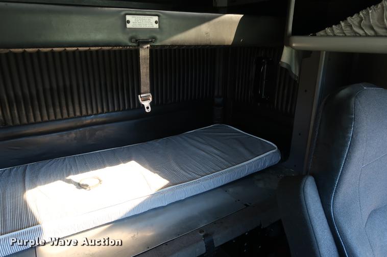 image for item DD1630 2009 Kenworth T660 semi truck