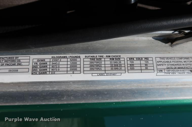 image for item DD1631 2009 Peterbilt 386 semi truck