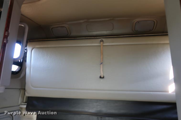 image for item DD1633 2000 Freightliner Century Class CL120 semi truck