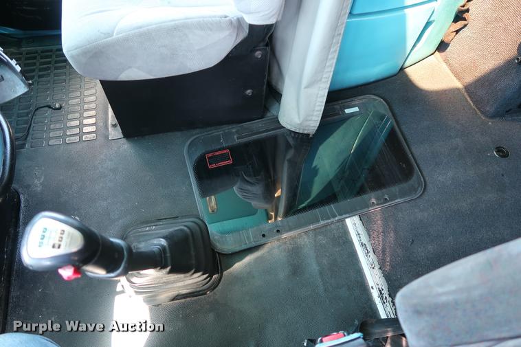 image for item DD1634 2007 Volvo VNL semi truck