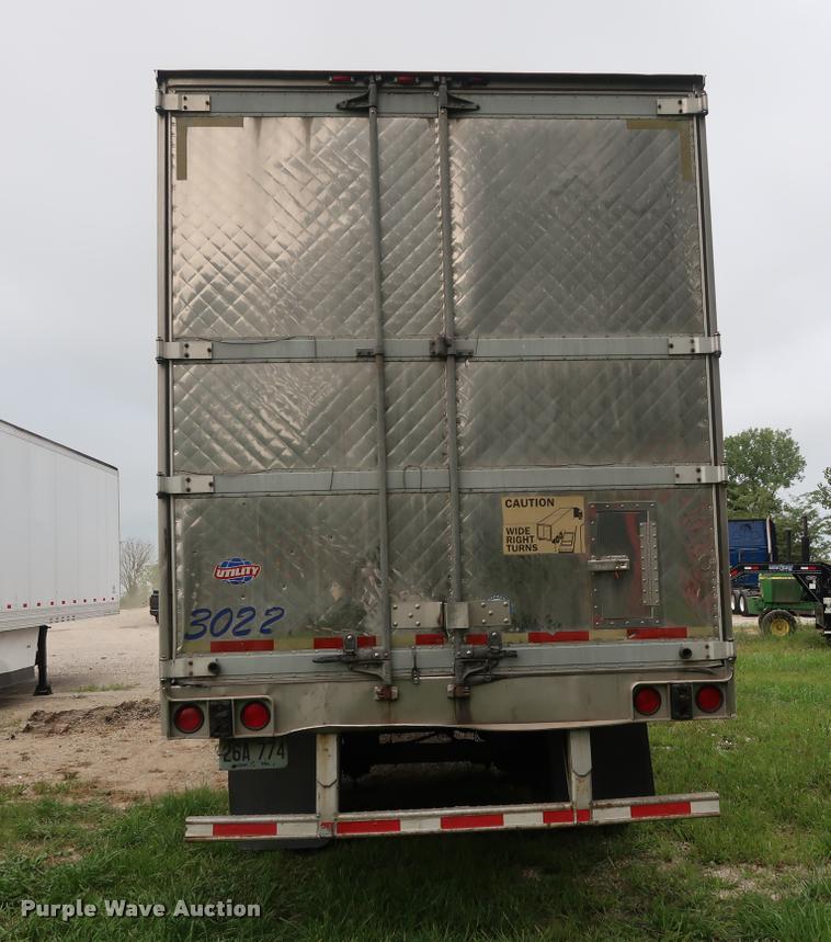 image for item DD1684 2004 Utility 3000R refrigerated van trailer