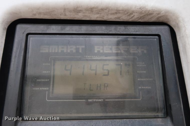 image for item DD1684 2004 Utility 3000R refrigerated van trailer