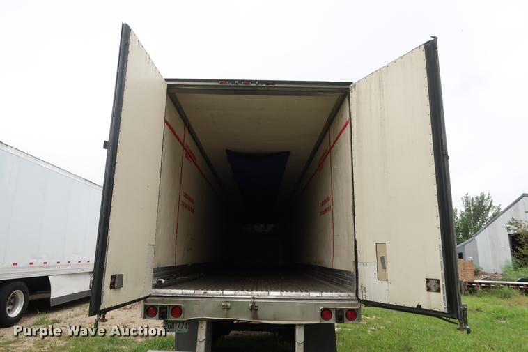 image for item DD1684 2004 Utility 3000R refrigerated van trailer