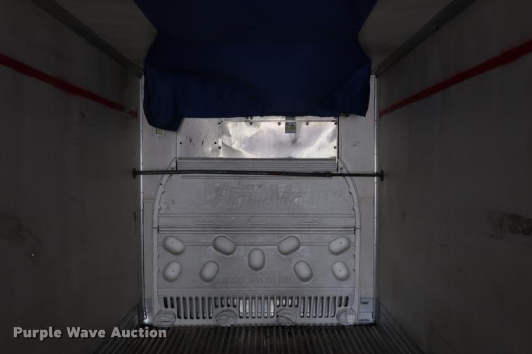 image for item DD1684 2004 Utility 3000R refrigerated van trailer