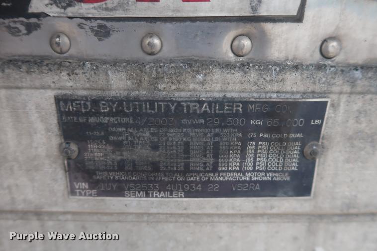 image for item DD1684 2004 Utility 3000R refrigerated van trailer