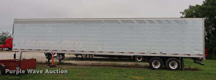 image for item DD1685 2004 Utility 3000R refrigerated van trailer