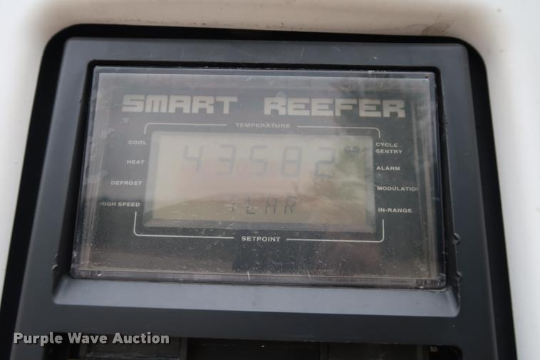 image for item DD1685 2004 Utility 3000R refrigerated van trailer