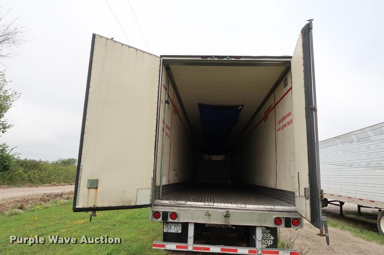 image for item DD1685 2004 Utility 3000R refrigerated van trailer