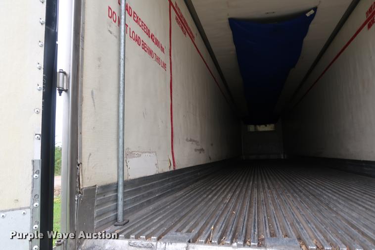 image for item DD1685 2004 Utility 3000R refrigerated van trailer