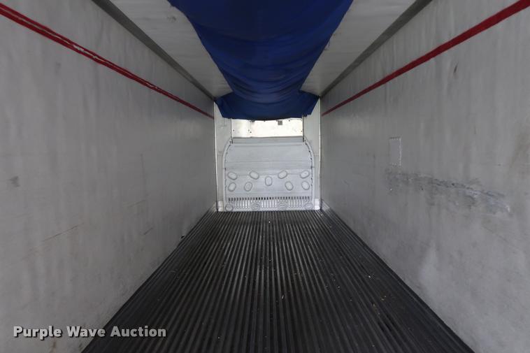 image for item DD1685 2004 Utility 3000R refrigerated van trailer