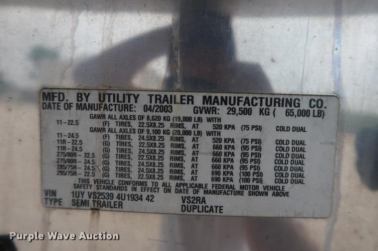 image for item DD1685 2004 Utility 3000R refrigerated van trailer