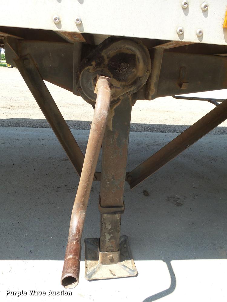 image for item DH9691 1999 Wabash refrigerated van trailer