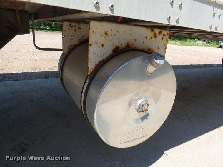 image for item DH9691 1999 Wabash refrigerated van trailer