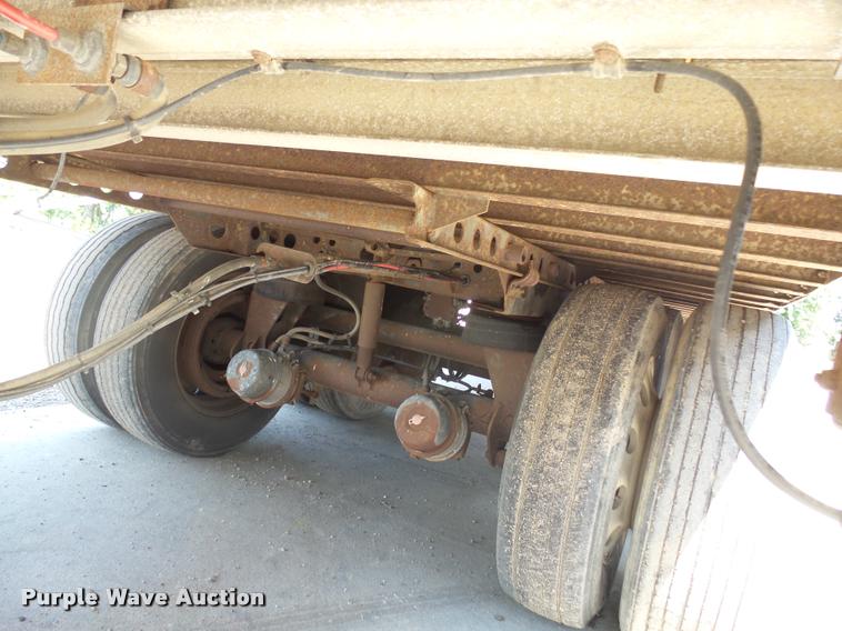 image for item DH9691 1999 Wabash refrigerated van trailer