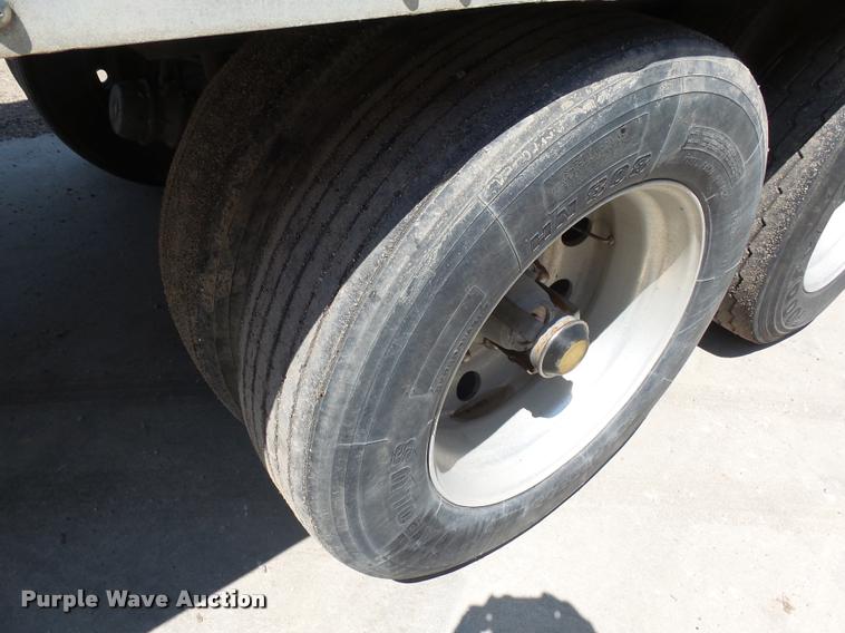 image for item DH9691 1999 Wabash refrigerated van trailer