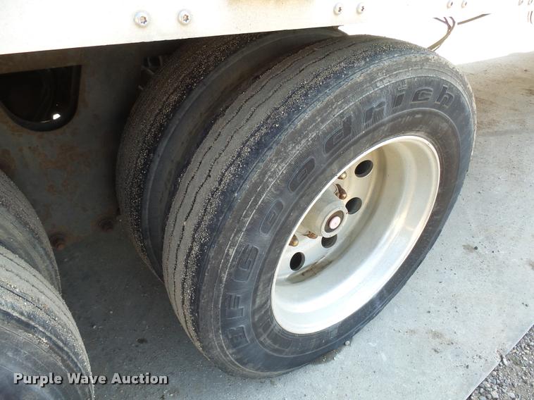 image for item DH9691 1999 Wabash refrigerated van trailer