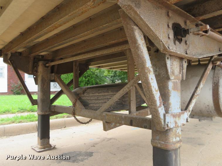 image for item DI9862 2000 Wabash refrigerated van trailer