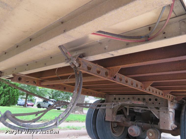 image for item DI9862 2000 Wabash refrigerated van trailer