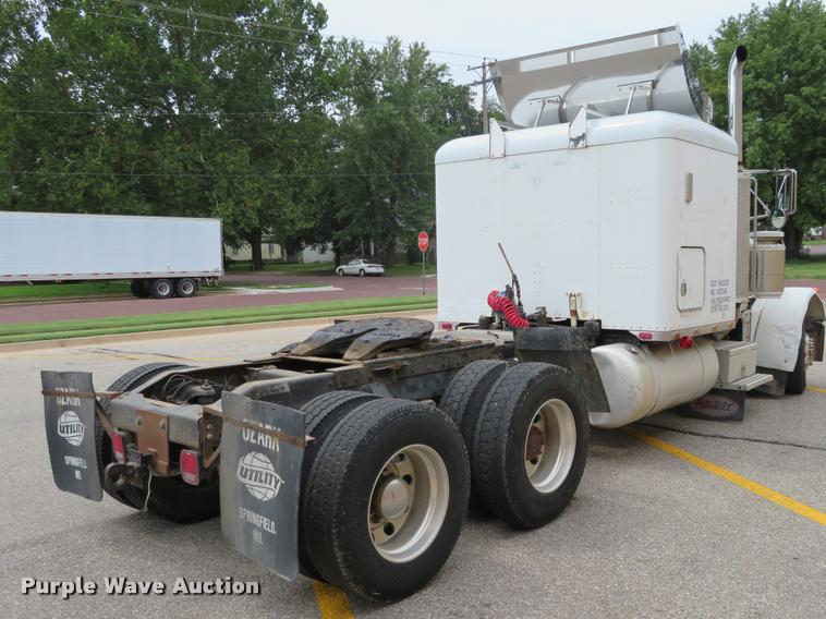 image for item DI9863 1994 Peterbilt 379 semi truck