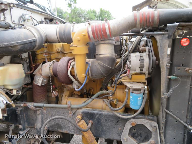 image for item DI9863 1994 Peterbilt 379 semi truck