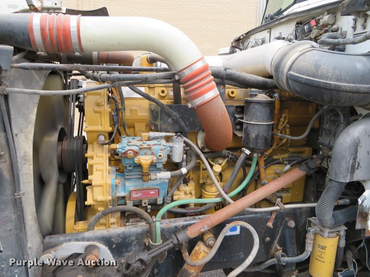 image for item DI9863 1994 Peterbilt 379 semi truck