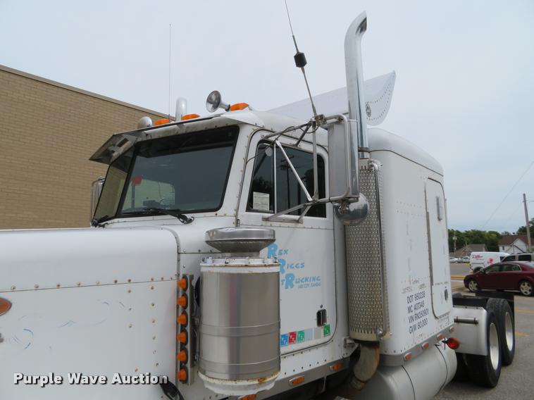 image for item DI9863 1994 Peterbilt 379 semi truck