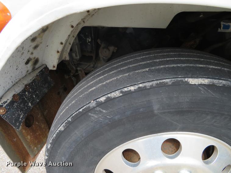 image for item DI9863 1994 Peterbilt 379 semi truck