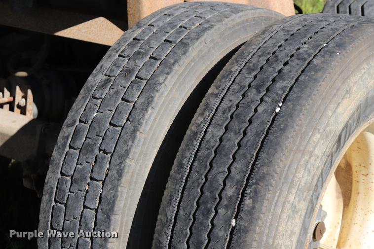 image for item DQ9382 1978 Fruehauf DC4-M2-240 end dump trailer