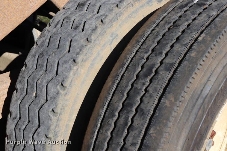 image for item DQ9382 1978 Fruehauf DC4-M2-240 end dump trailer