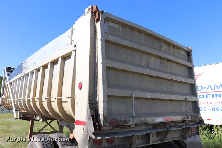 image for item DQ9382 1978 Fruehauf DC4-M2-240 end dump trailer