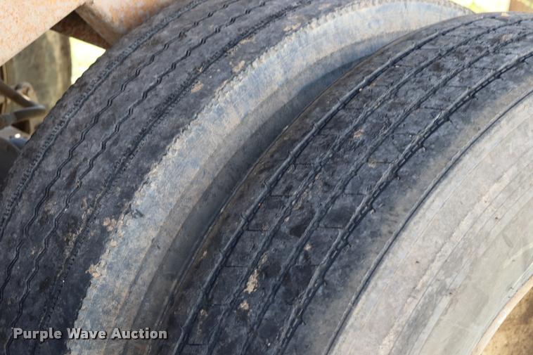 image for item DQ9382 1978 Fruehauf DC4-M2-240 end dump trailer