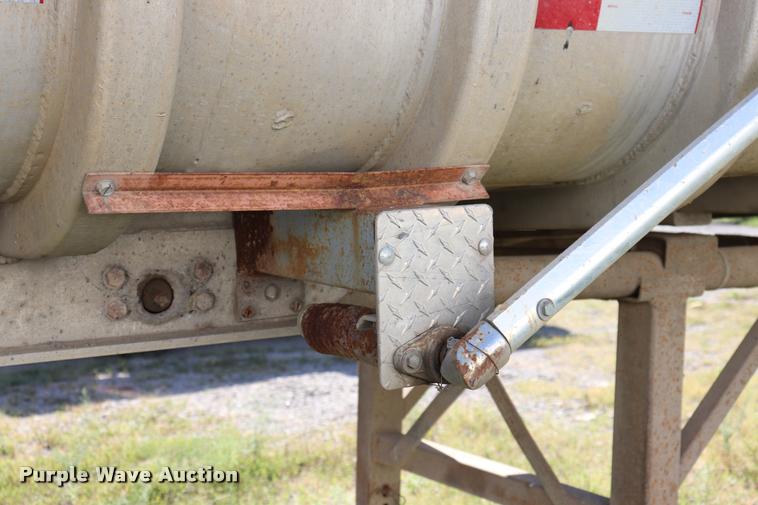 image for item DQ9382 1978 Fruehauf DC4-M2-240 end dump trailer