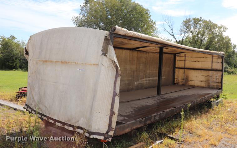 image for item DQ9396 Steel flatbed