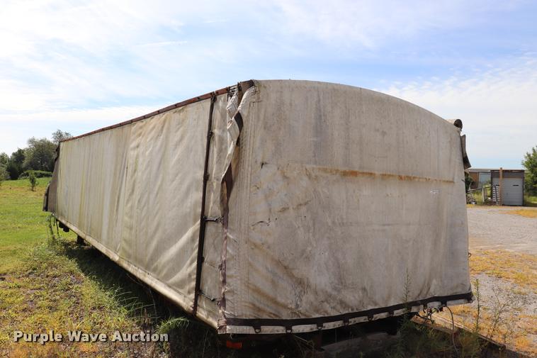 image for item DQ9396 Steel flatbed