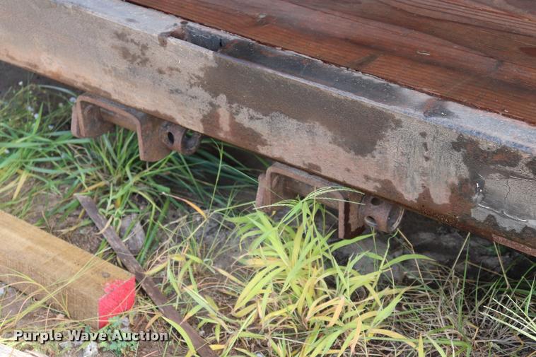 image for item DQ9396 Steel flatbed