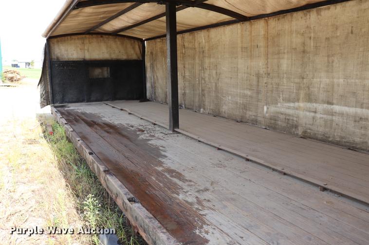 image for item DQ9396 Steel flatbed