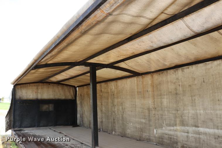 image for item DQ9396 Steel flatbed