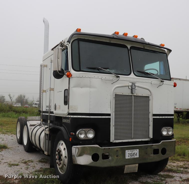 image for item DQ9447 1983 Kenworth K10 semi truck