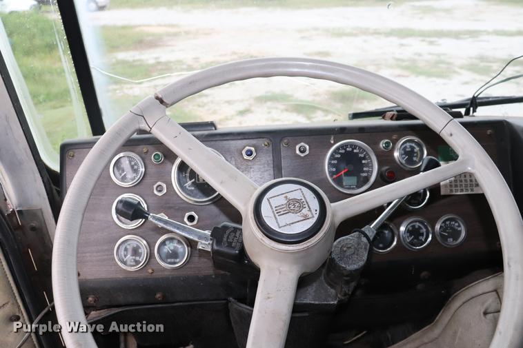 image for item DQ9447 1983 Kenworth K10 semi truck