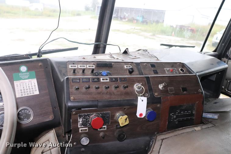 image for item DQ9447 1983 Kenworth K10 semi truck