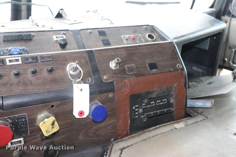 image for item DQ9447 1983 Kenworth K10 semi truck