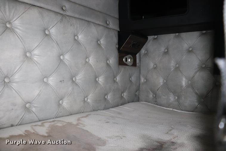 image for item DQ9447 1983 Kenworth K10 semi truck