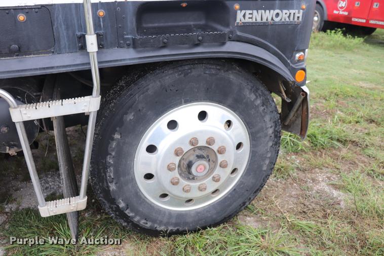 image for item DQ9447 1983 Kenworth K10 semi truck