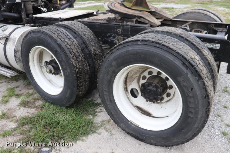 image for item DQ9447 1983 Kenworth K10 semi truck