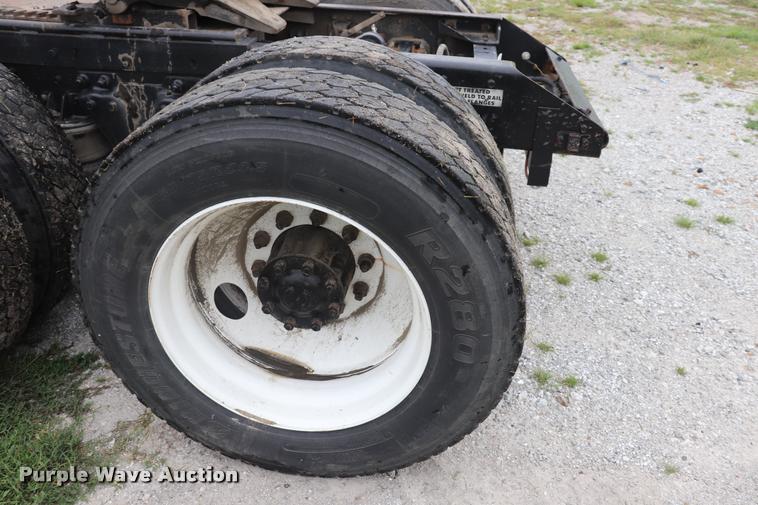 image for item DQ9447 1983 Kenworth K10 semi truck