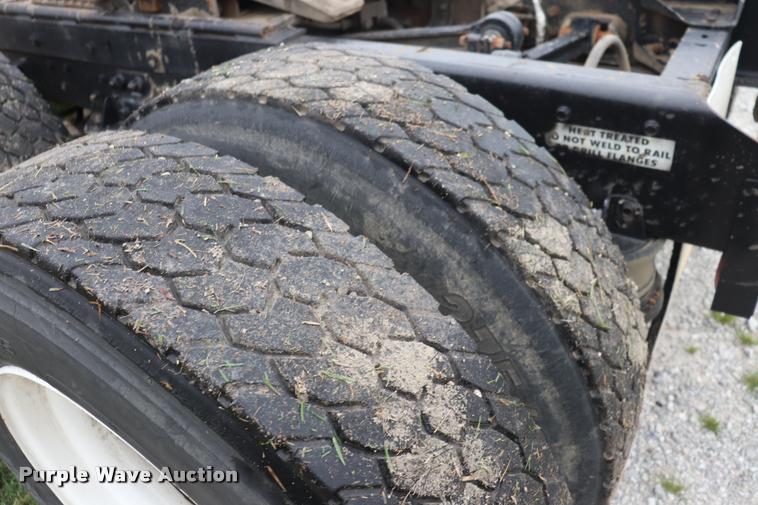 image for item DQ9447 1983 Kenworth K10 semi truck