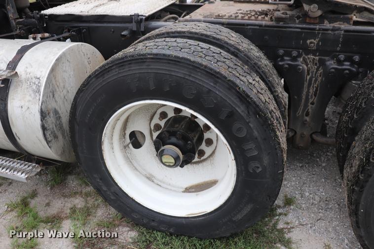 image for item DQ9447 1983 Kenworth K10 semi truck